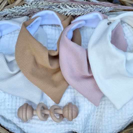 Knit Waffle Bandana Bib - Beige